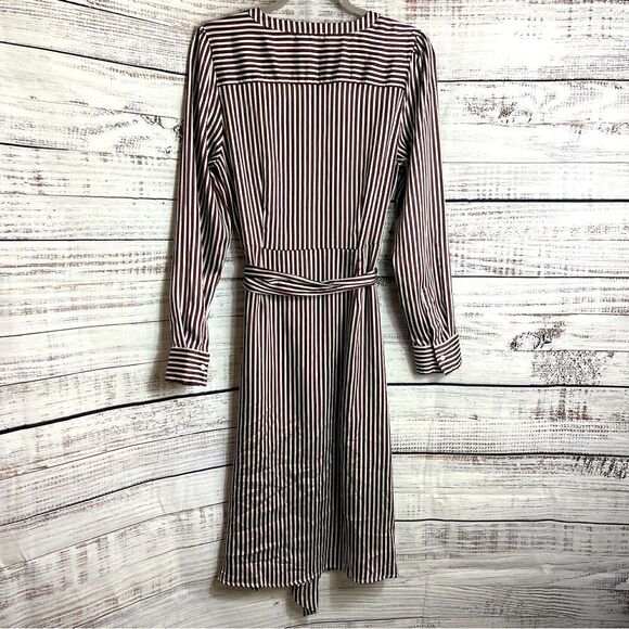 Court & Rowe Dress womens size 10 Satin fine strip button up belted Modest - Picture 5 of 8